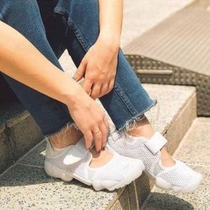 New Nike Air Rift Triple White Sandals Shoes